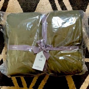 West Elm European Linen Tack Stitch Quilt in Dark Olive King Size NWT quilt only